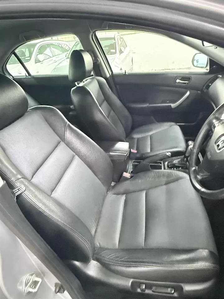 2004 Honda Accord – photo 14