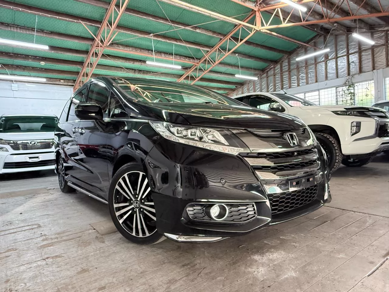 2013 Honda Odyssey Absolute – photo 1