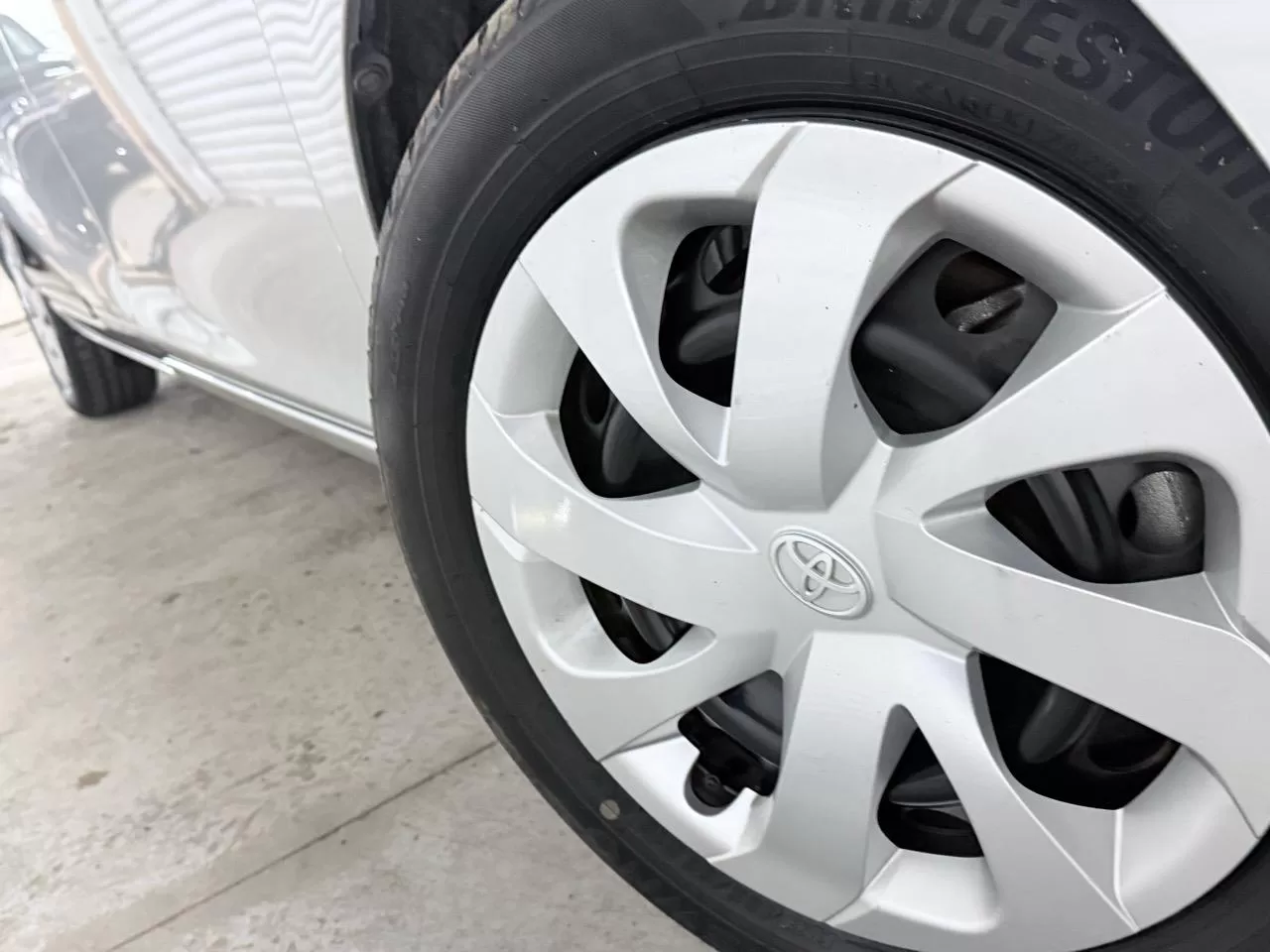 2017 Toyota Sienta Hybrid 7 Seater – photo 2