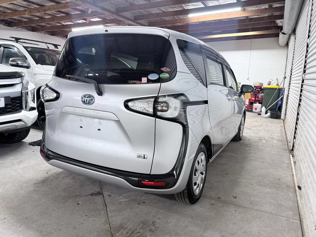 2017 Toyota Sienta Hybrid 7 Seater – photo 8