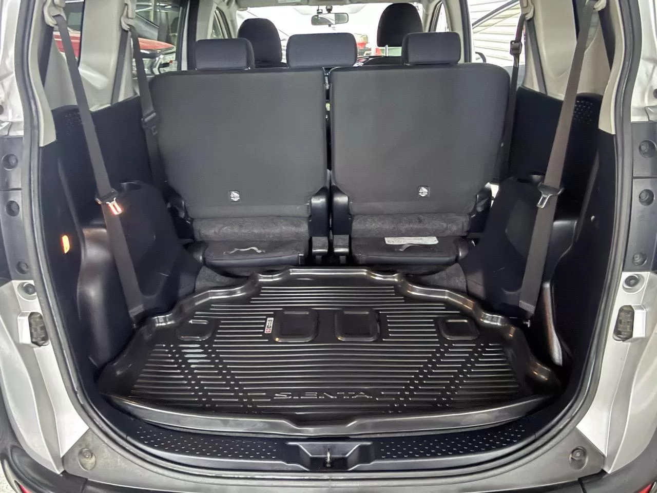 2017 Toyota Sienta Hybrid 7 Seater – photo 9